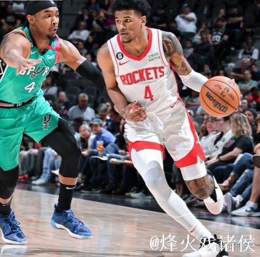 雷琼-塔克全场投篮11中4,三分7中3得到16分1篮板2助攻 雷琼-塔克全场投篮11中4,三分7中3得到16分1篮板2助攻